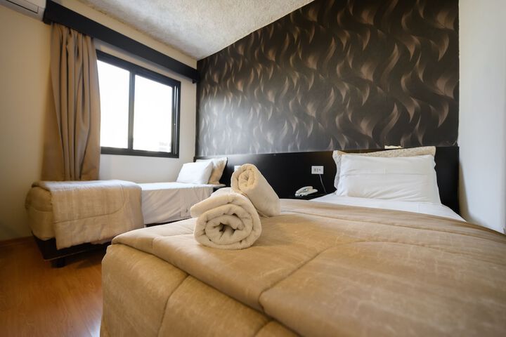 Room 10 of 36