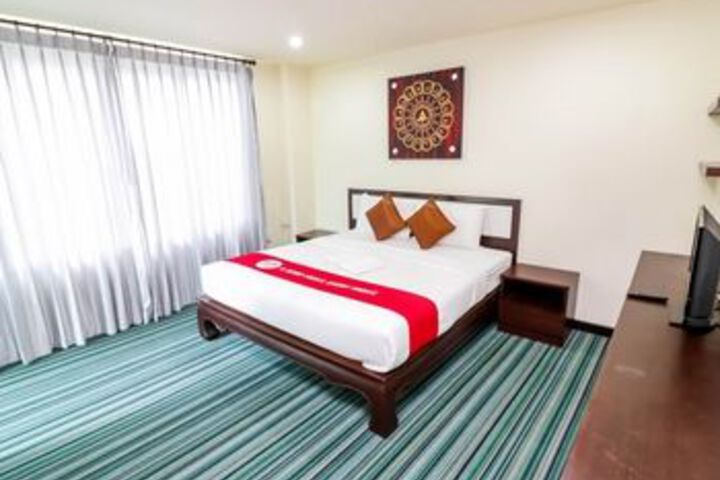 Room 6 of 27