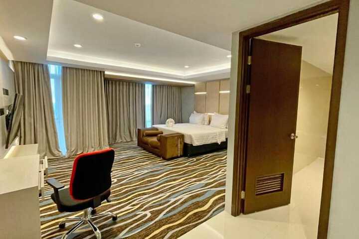 Room 29 of 85