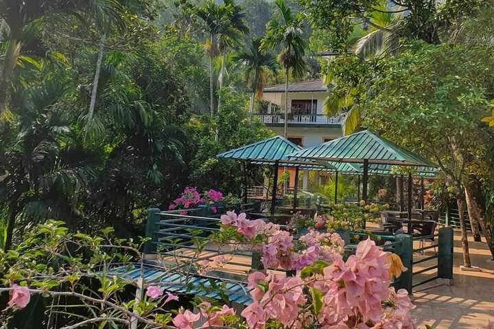 Sinharaja Park Hotel