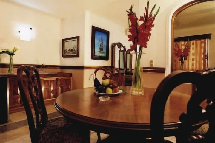 Room 16 of 36