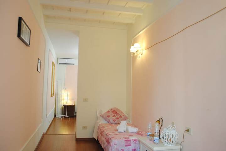 Room 14 of 26