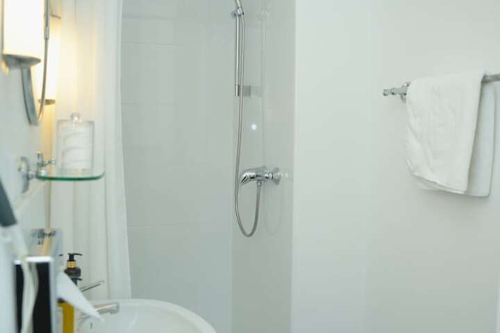 Room 43 of 57
