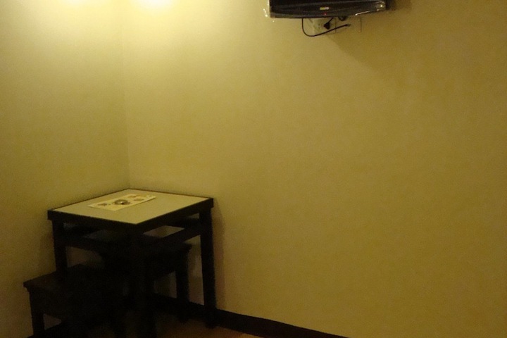 Room 11 of 15