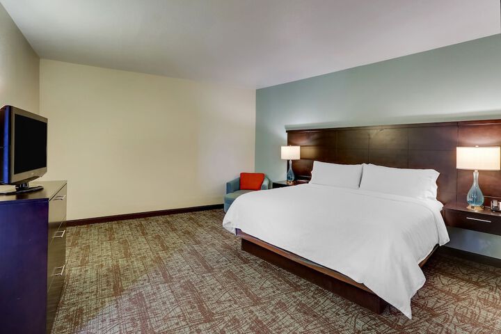 Room 10 of 29