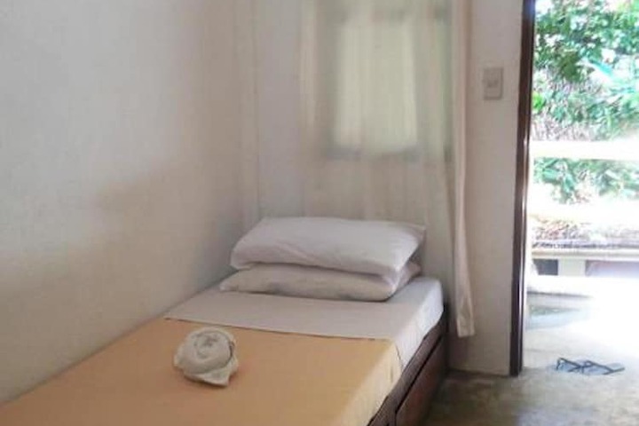 Room 15 of 62