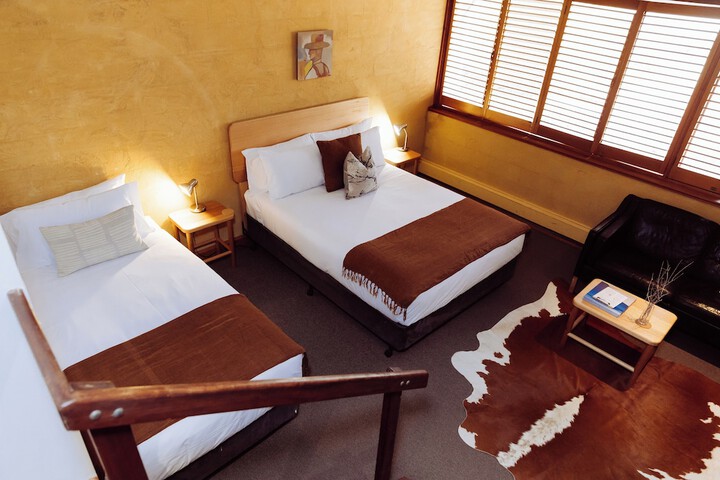 Room 7 of 28