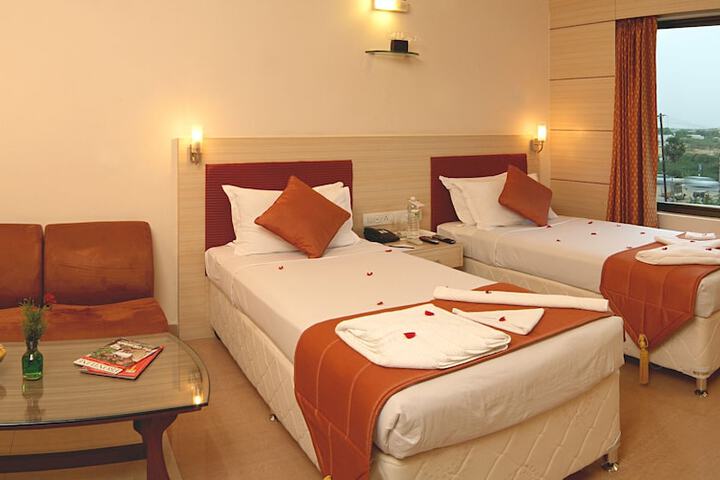 Room 6 of 22