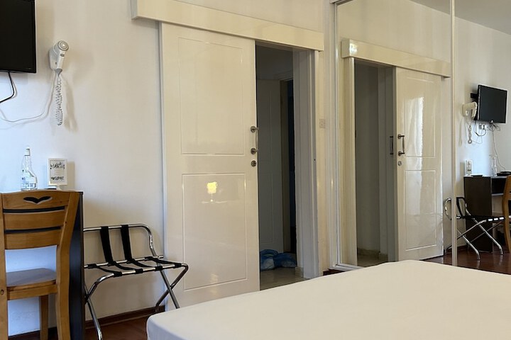 Room 57 of 110