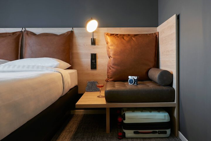 Room 7 of 48