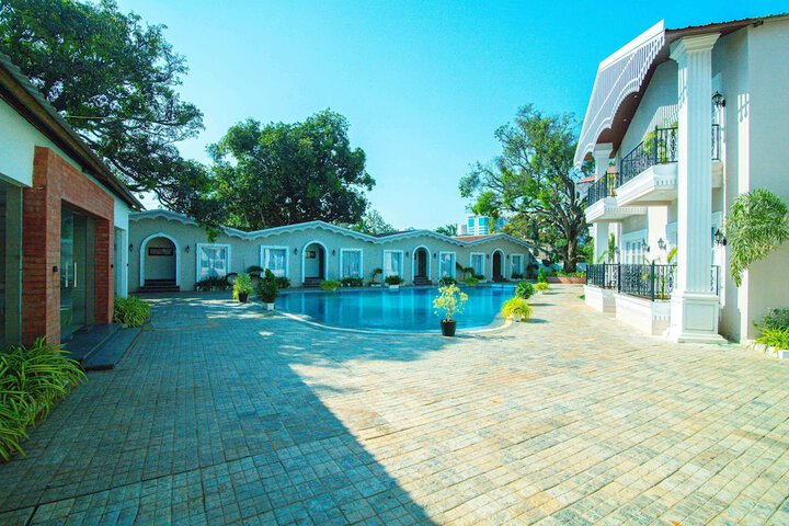 Hotel 64 of 70