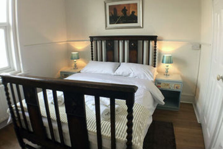 Room 25 of 42