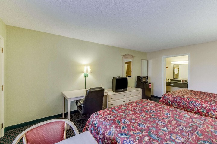 Room 10 of 23