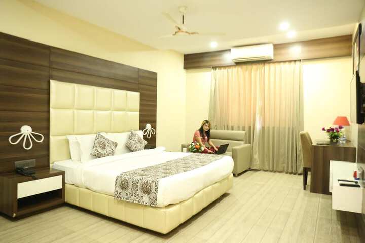 Room 19 of 36