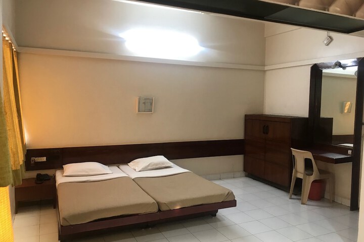 Room 5 of 45