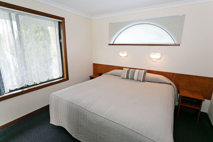 Room 5 of 174