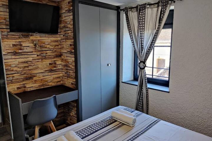 Room 14 of 38