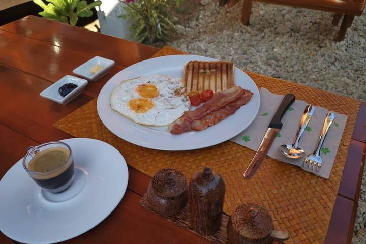 Breakfast/Coffee Service 35 of 44
