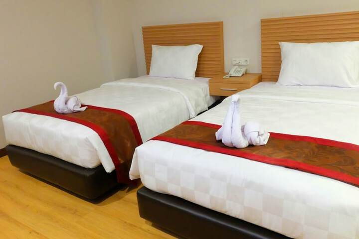 Room 5 of 22