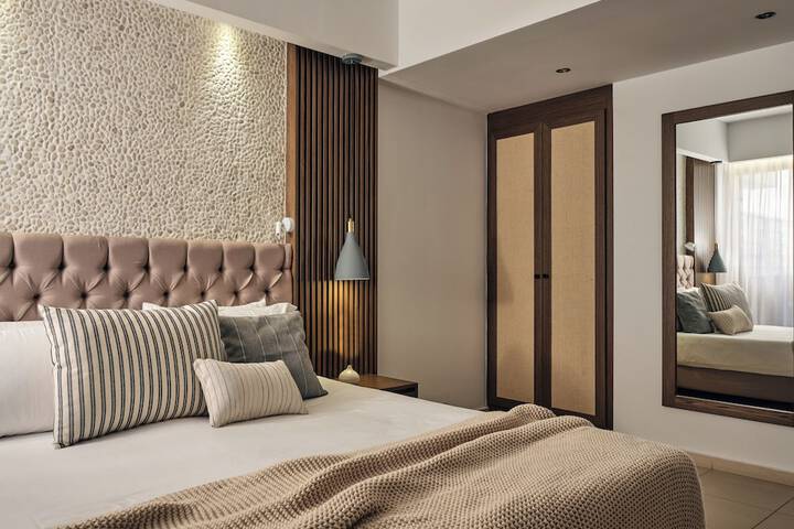 Room 50 of 356