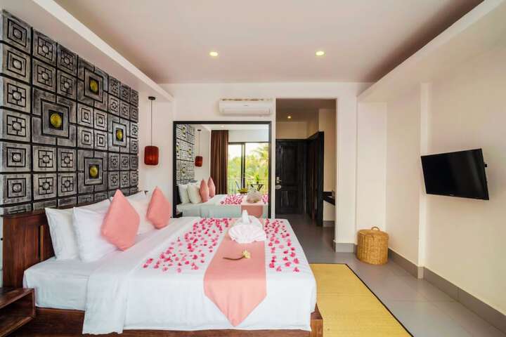 Room 81 of 298
