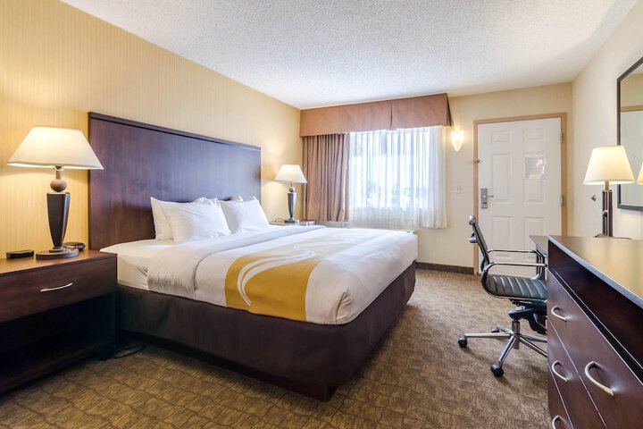 Room 5 of 28