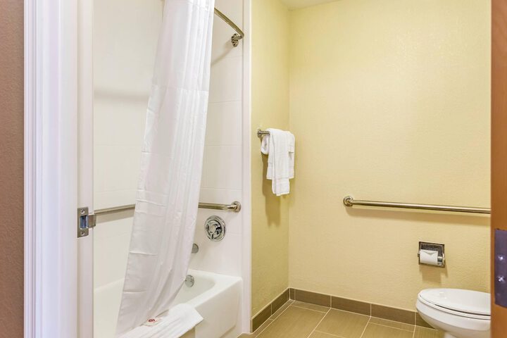 Room 20 of 29