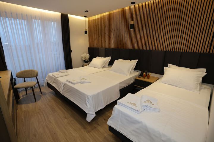 Room 28 of 42