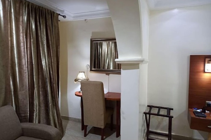 Room 9 of 56