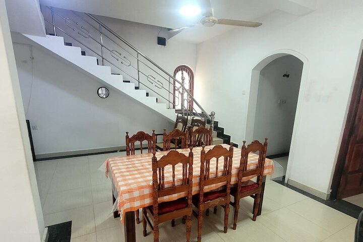 Room 12 of 20