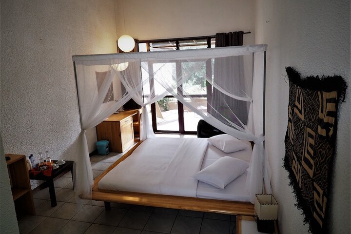 Room 15 of 34