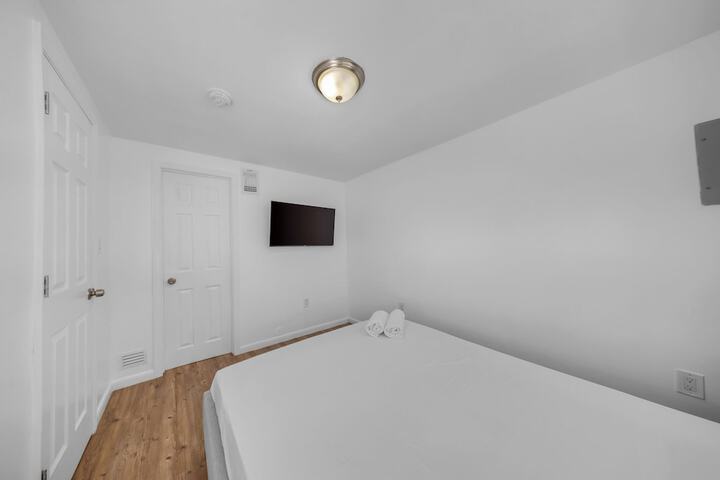 Room 22 of 65