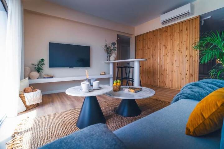Room 44 of 102