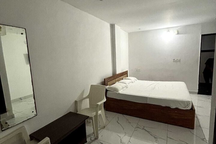 Room 3 of 22