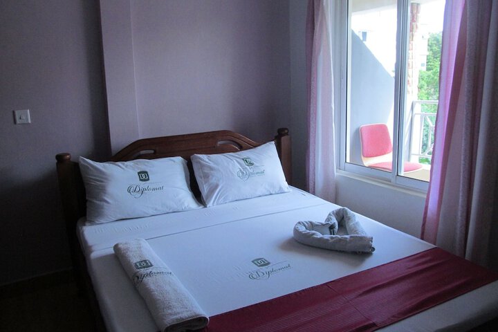 Room 15 of 34