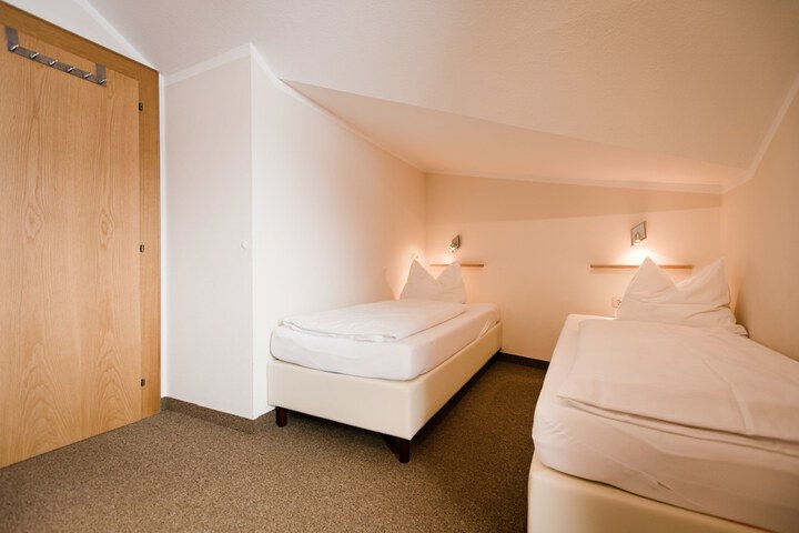 Room 14 of 89