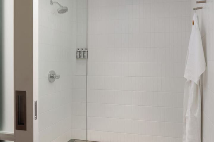Room 65 of 97