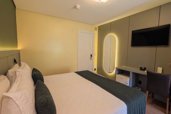 Room 42 of 95