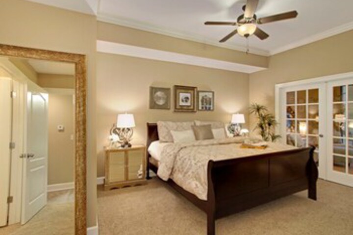Room 71 of 85
