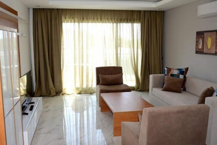 Room 6 of 13