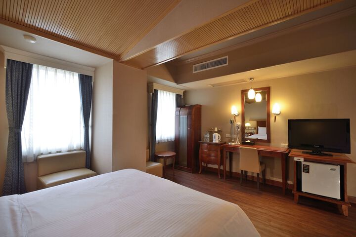 Room 27 of 41