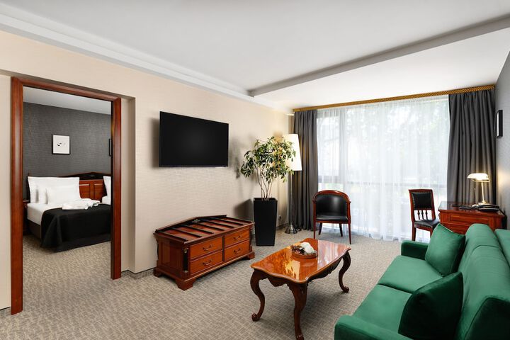 Room 10 of 47