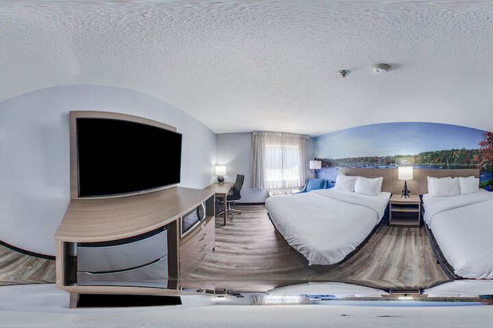 2 Queen Beds (30 of 37)