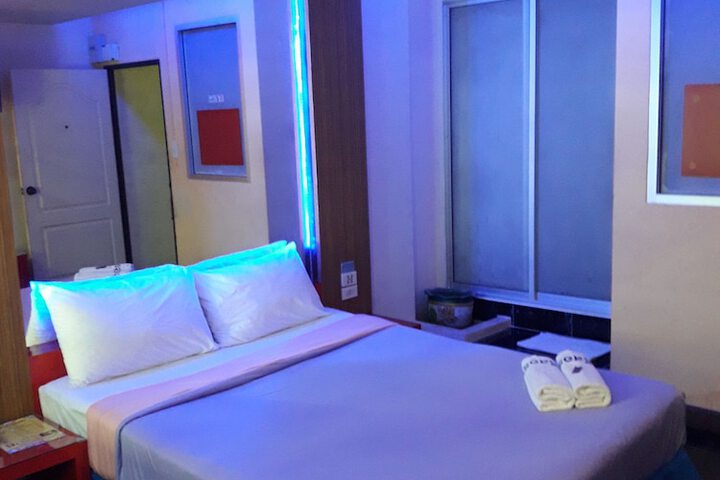 Room 4 of 14