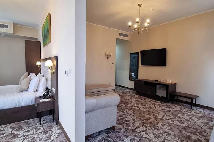 Room 14 of 24