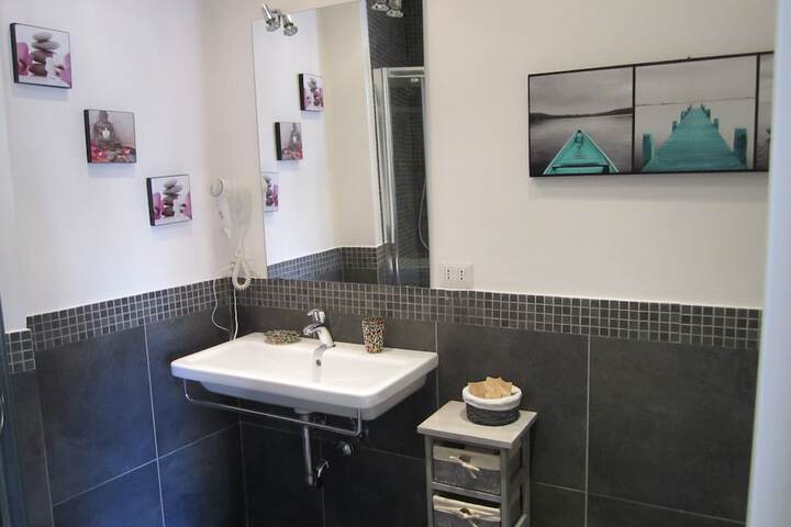 Bathroom Interior Photo