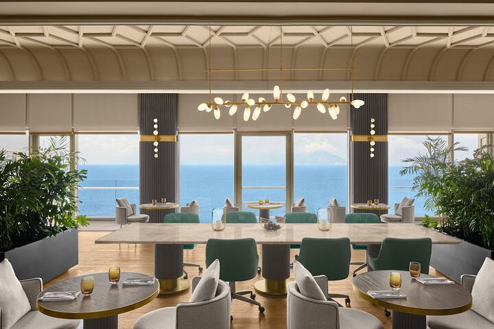 Dining 233 of 331