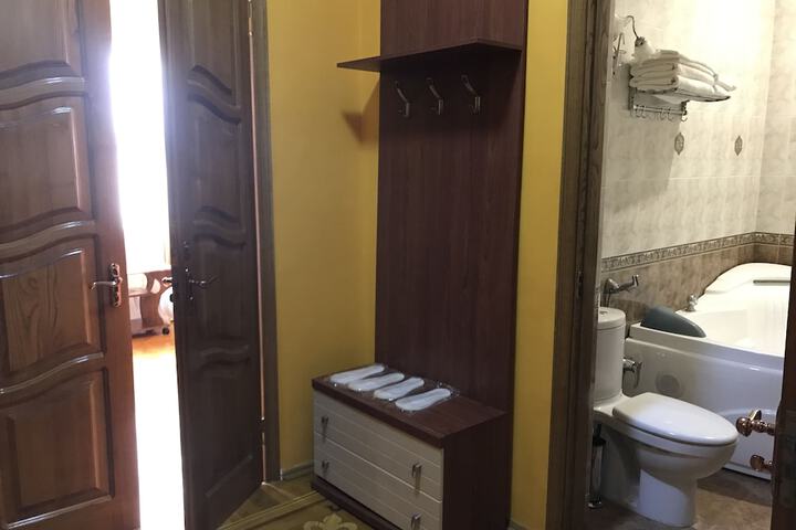 Room 15 of 29