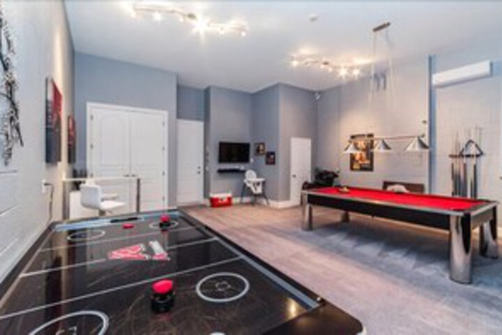 Room 8 of 40