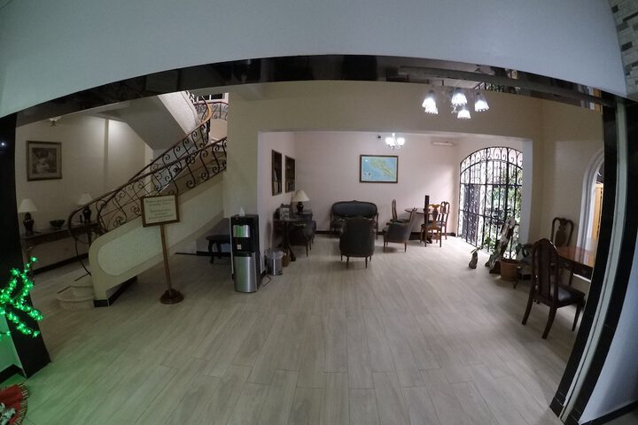 Guest Lobby